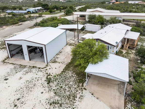 353 Sunrise Trl, Del Rio, TX 78840