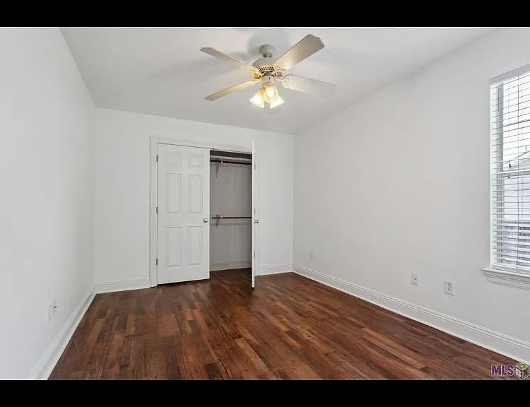 327 Greenhaven Dr — Photo 8