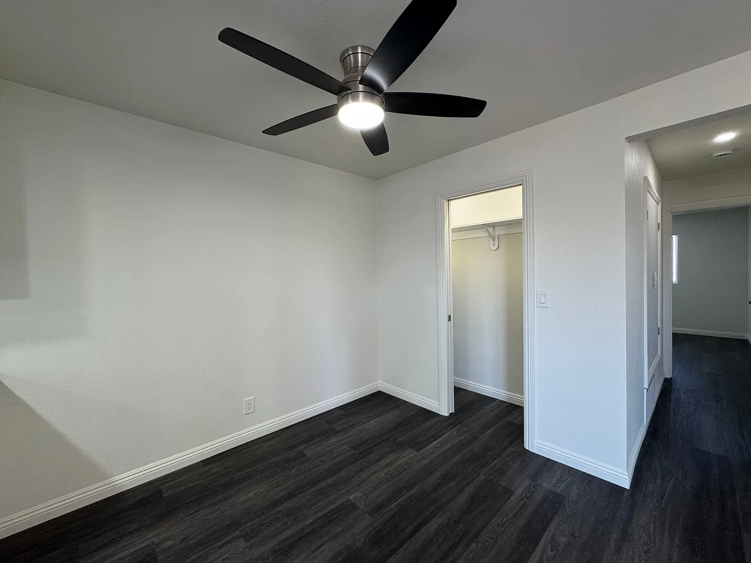 Sunset Apartment Homes — Photo 3