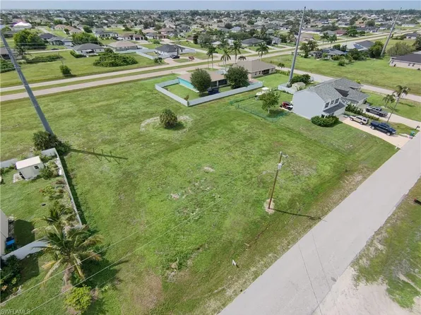 114 NW 24th AVE, CAPE CORAL, FL 33993
