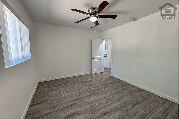 1342 E Willetta St #8 — Photo 21