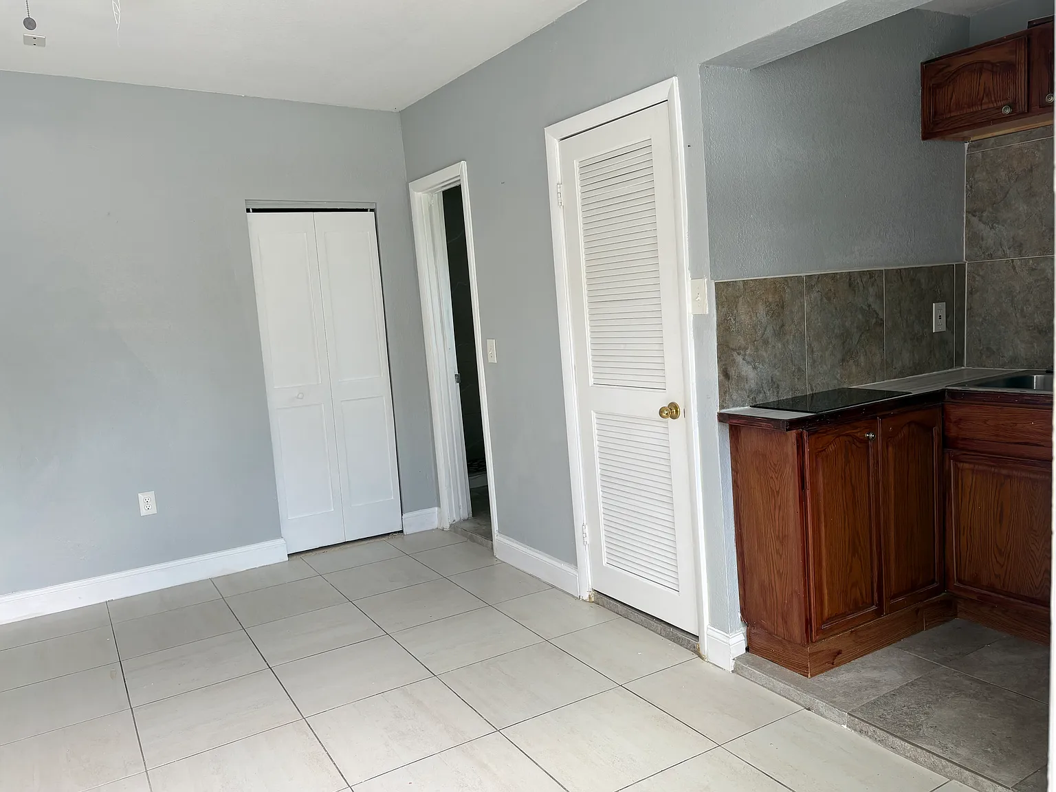 Studio, 500 sqft, $1,000 — Photo 2