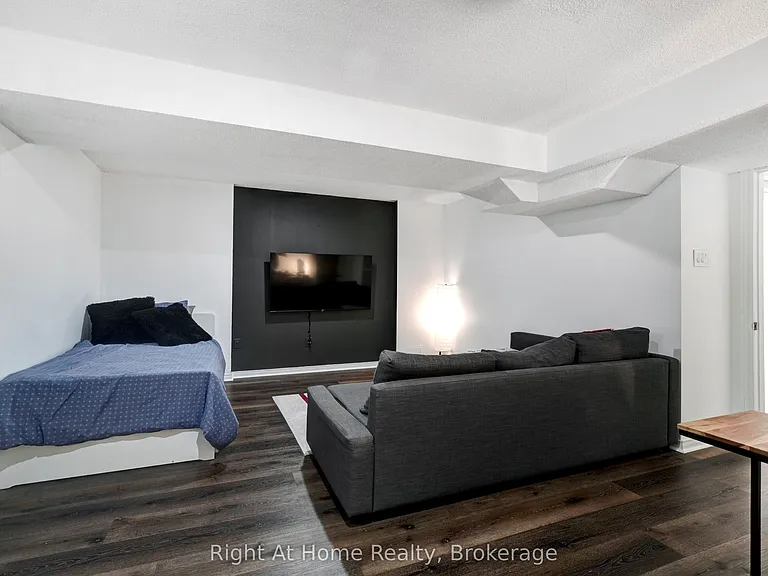 5223 Fairford Cres #51 — Photo 30