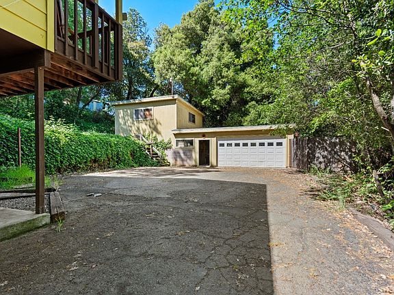 2nd image of 2070 Pepperwood Court