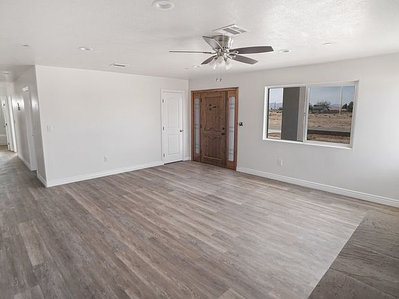 4th image of 8848 Xavier Ave
