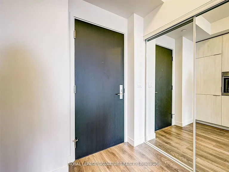 8 Eglinton Ave E #5303 — Photo 5