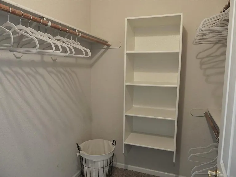 160 Lake Dr — Photo 22
