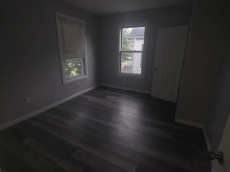 146-148 S Clinton St #2 — Photo 4