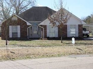 4392 Westwood Dr, Zachary, LA 70791