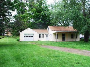 2826 Shannon Rd, Erie, PA 16510