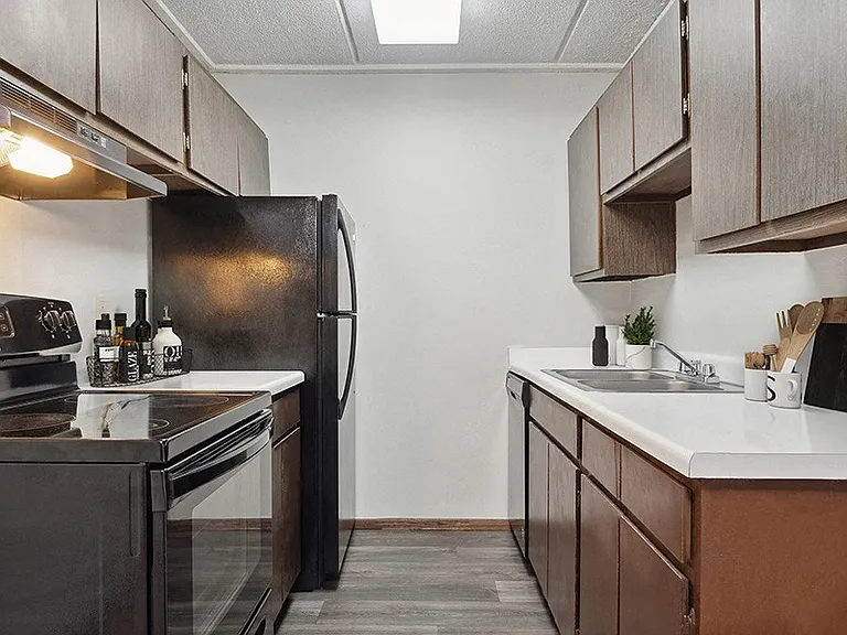 Elevate on Parkway — Photo 14