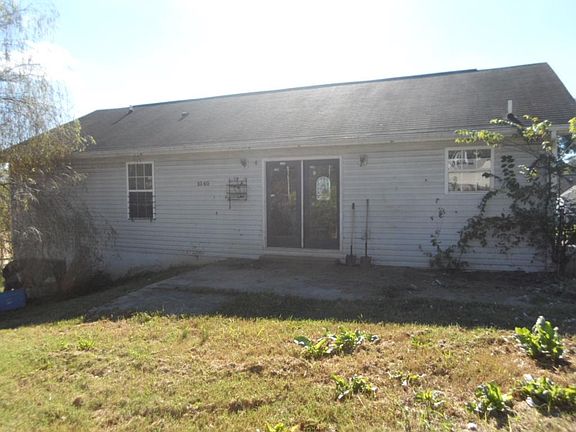 4th image of 1040 SE Pleasant Knoll Ln