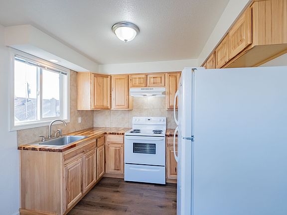 5th image of 800 S 4th St APT 8