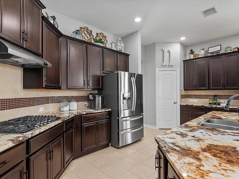 16319 Denise Terrace Dr — Photo 15