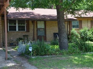 6497 Valley Ridge Dr, Fort Worth, TX 76140