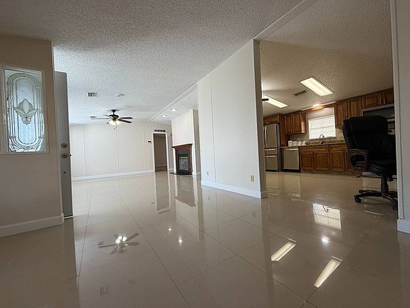 5th image of 8809 Poe Dr