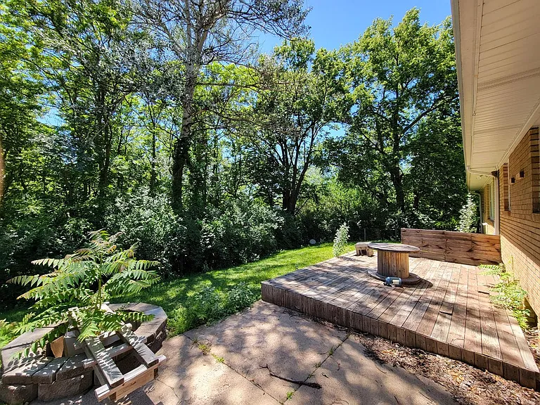 737 Lindberg Dr — Photo 22