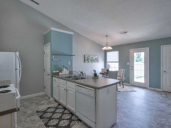 5th image of 2086 Stoney Meadow Dr