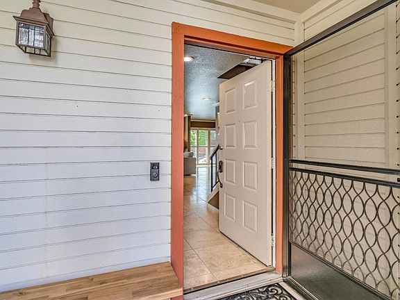 3rd image of 1855 Indian Creek Ct