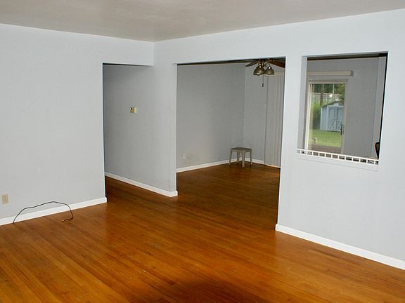 2nd image of 254 Alma Dr