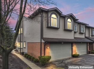 1030 Arbor Ct, Mount Prospect, IL 60056