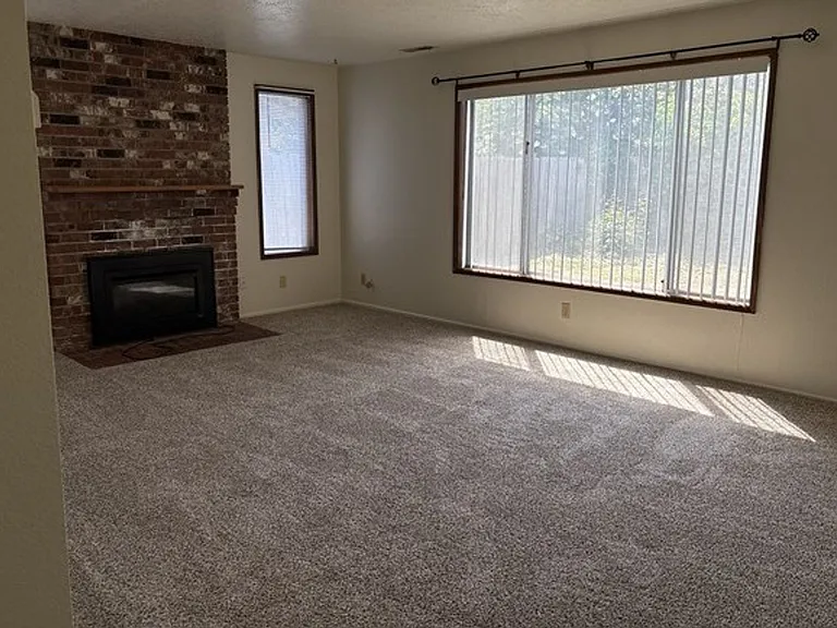 4836 Tanglewood Ct SE — Photo 5