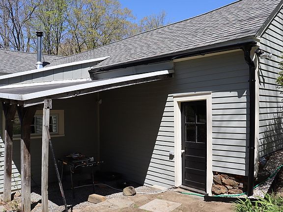 5th image of 80 Baptist Hill Rd