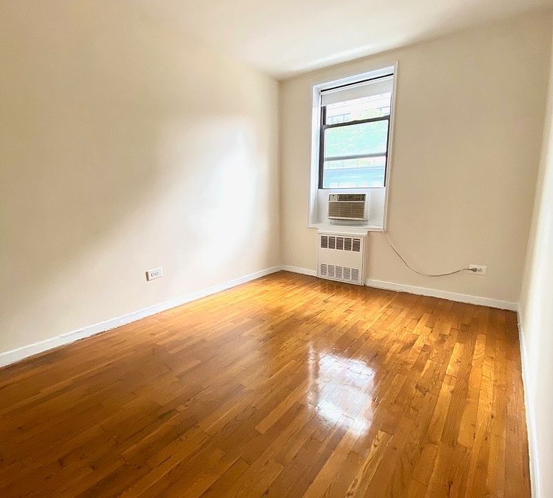2nd image of 650 Washington St #5U