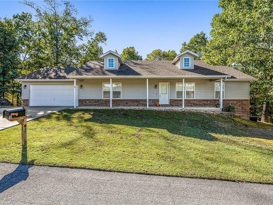 1st image of 9 Edenhall Ln
