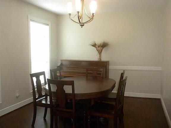 4th image of 16021 Crawford St