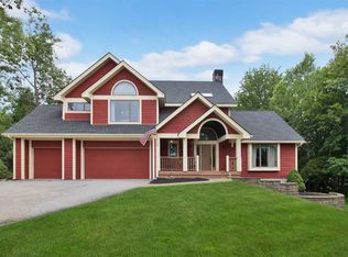 4 Bray Farm Ln, Wappingers Falls, NY 12590