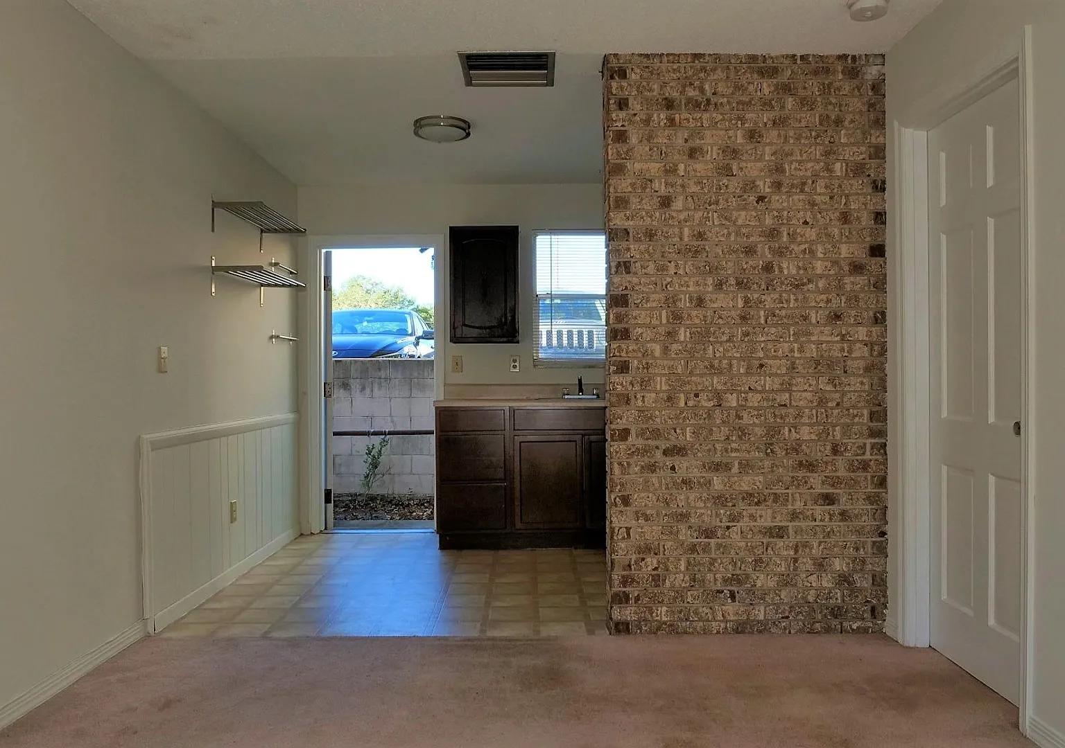 Downtown 1 bdrm apt — Photo 3