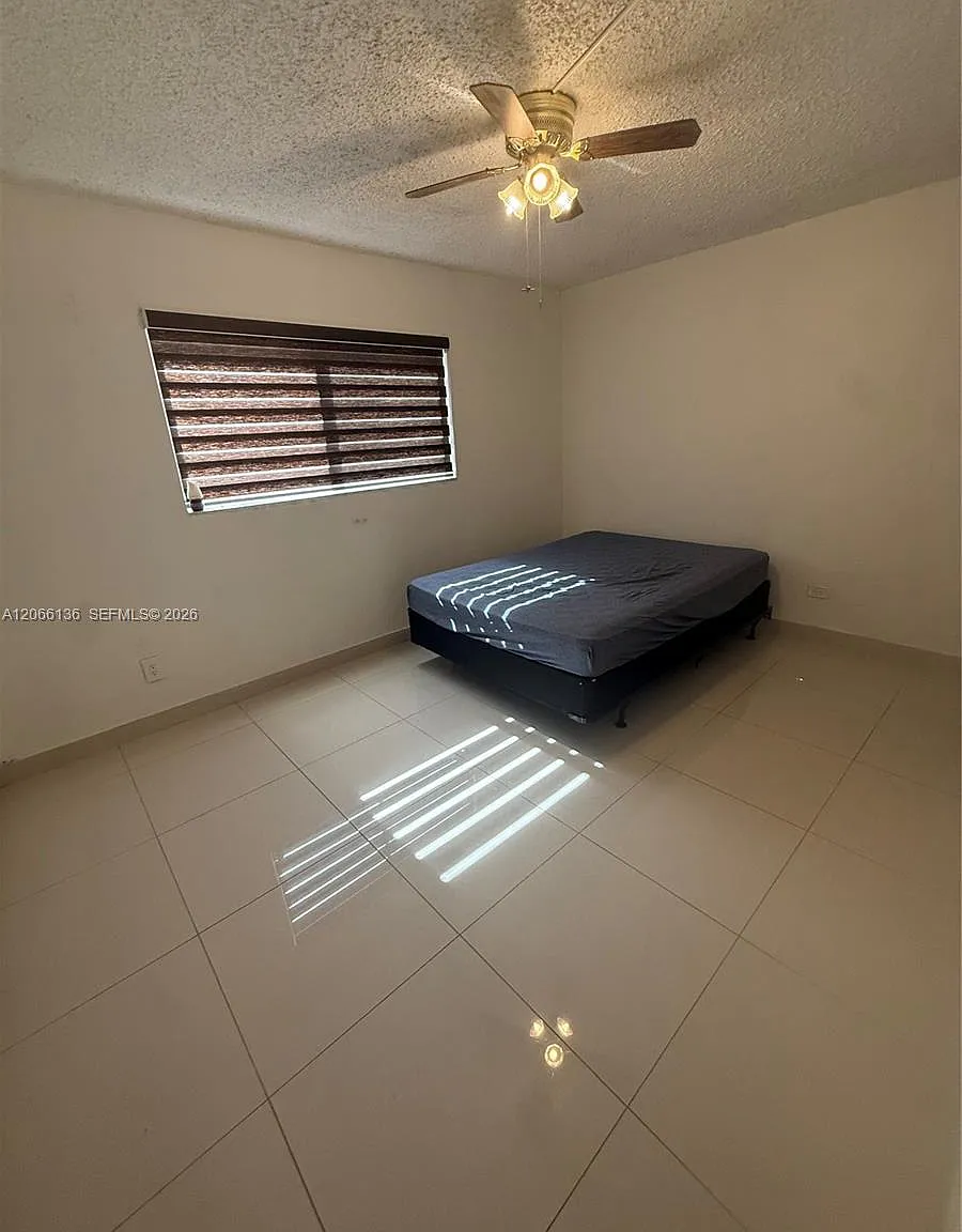 Villas At Cutler Bay Cond — Photo 3