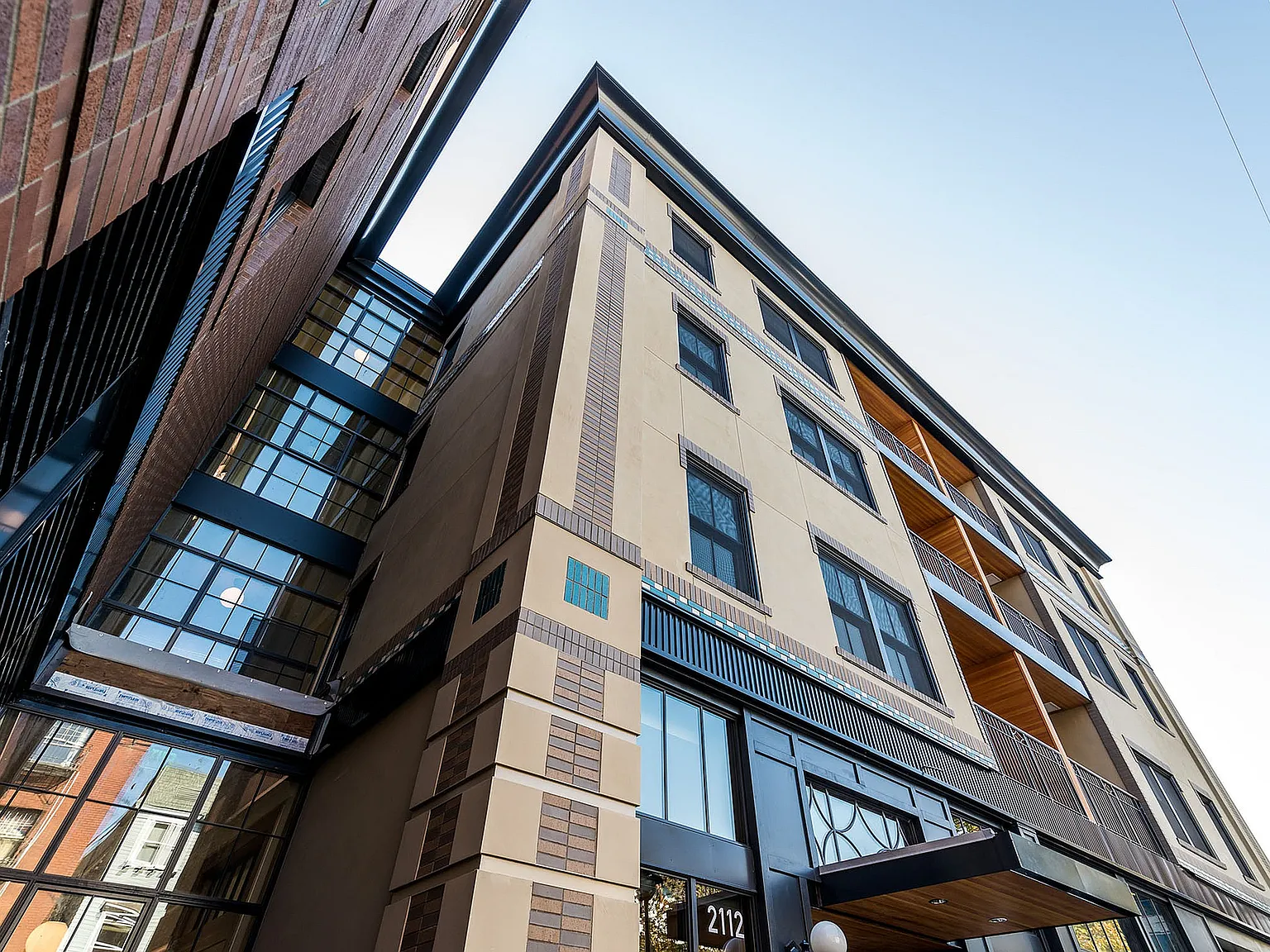Almr Apartments — Photo 1