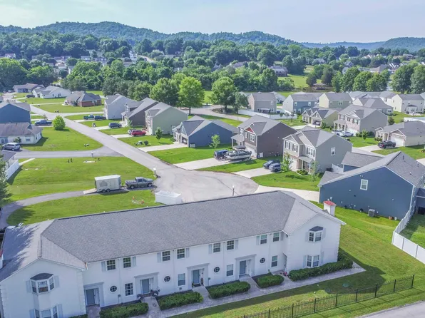 102 Village Trce APT 13, Kingston, TN 37763