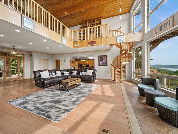 3rd image of 11333 Lathams Landing Rd