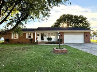 817 Comfort Ln, Washington Court House, OH 43160