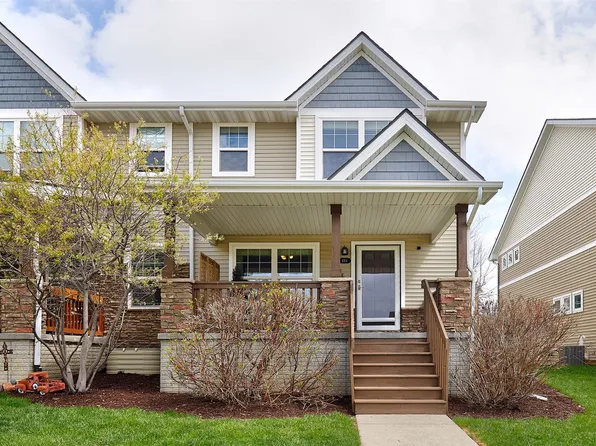 125 64th St, West Des Moines, IA 50266
