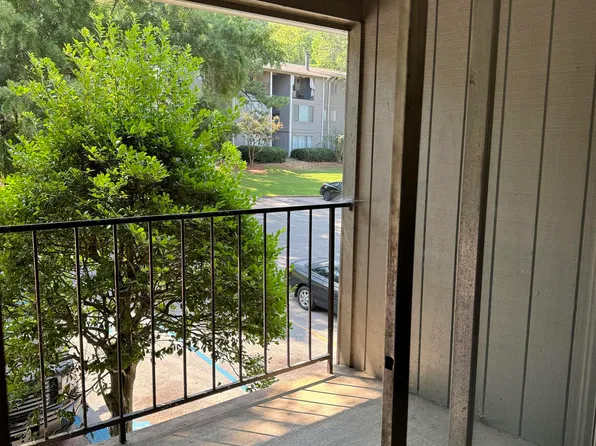 400 Skyview Dr APT F, Birmingham, AL 35209