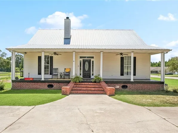 1512 Sunset Dr, Bogalusa, LA 70427