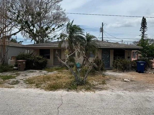 148 147th Ave E, Madeira Beach, FL 33708