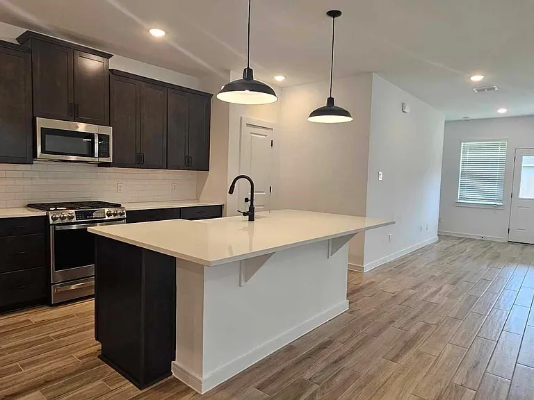 8423 Bay Ridge Cir — Photo 8