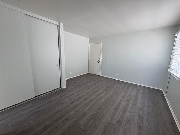 5th image of 935 S Grand View St APT 5