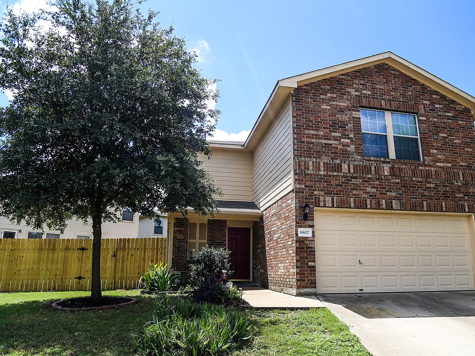 1st image of 8807 Dittmar Oaks Dr