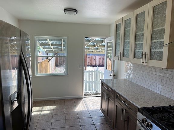 5th image of 354 Fairmount Ave