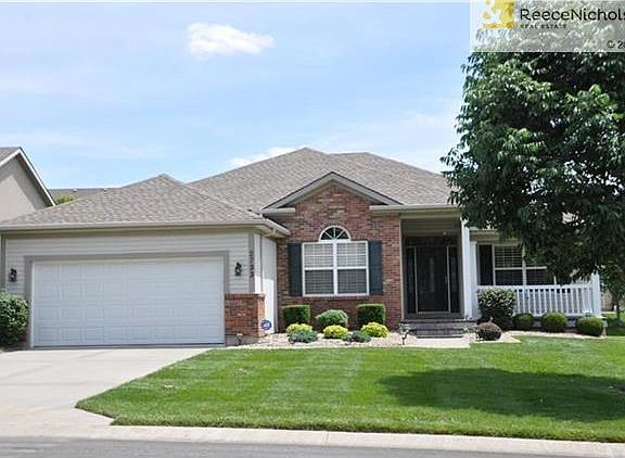 2nd image of 2733 S Woodbury Dr