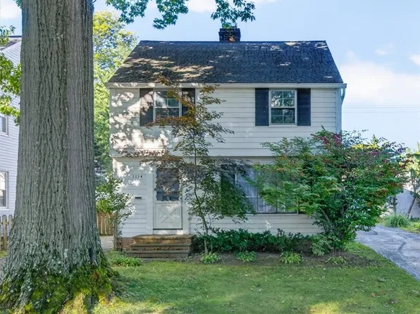 1134 Argonne Rd, South Euclid, OH 44121