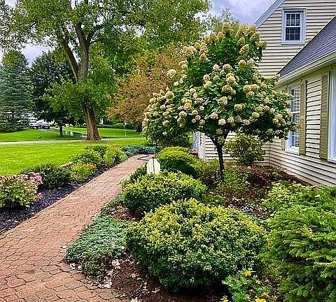 3rd image of 1 Salem Ct