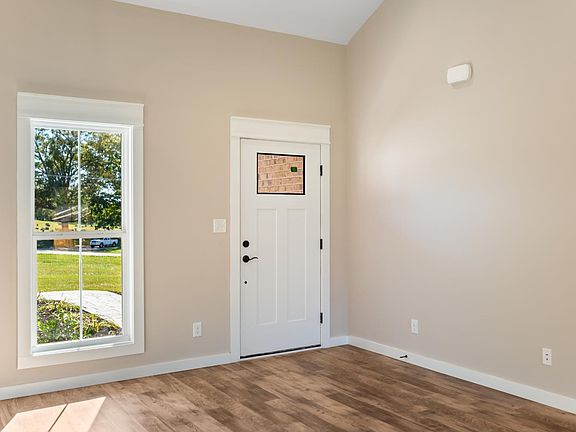 4th image of 1068 Screechum Hollow Rd