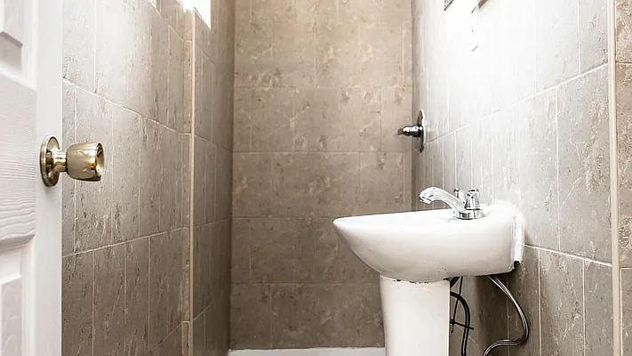 Rented by Nooklyn NYC LLC | media 27